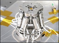 Low Temperature Quantum hexapod